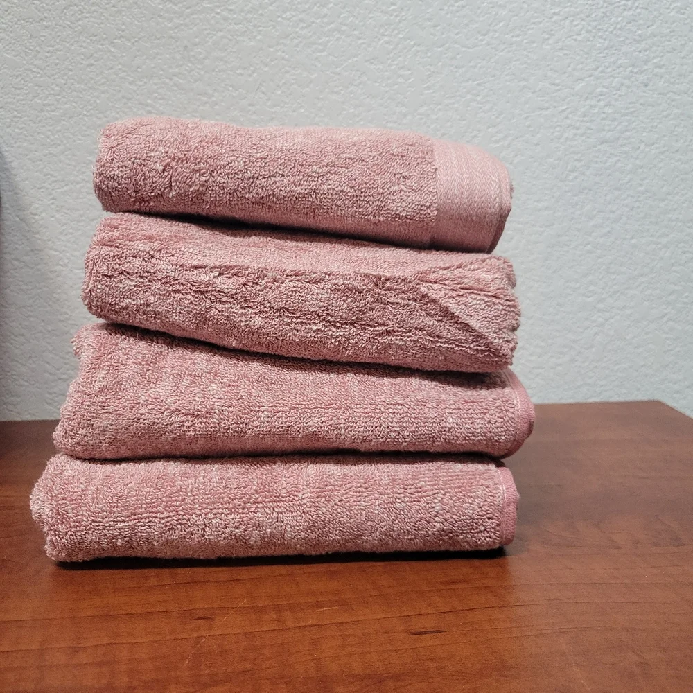 Casaluna Rose Hand Towel Set Of 4 NWT